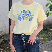 Футболка вышиванка женская желтая с птицами, патриотическая футболка с вышивкой летняя, хлопок 100%, тм Ладан 52