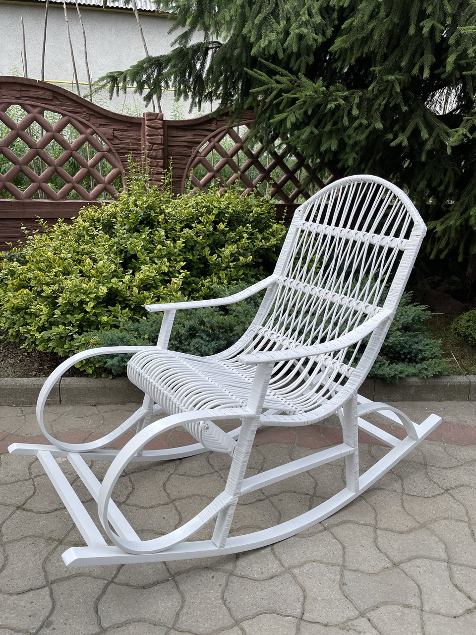 Крісло гойдалка плетена з лози (біла)