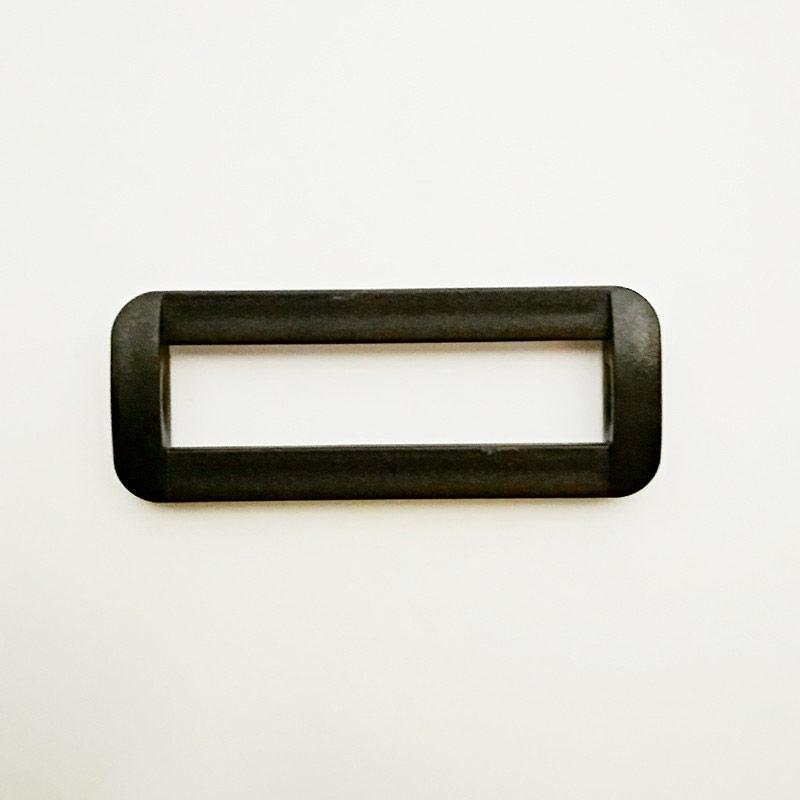 Рамка для сумок 50мм пластикова (1000 шт), чорна