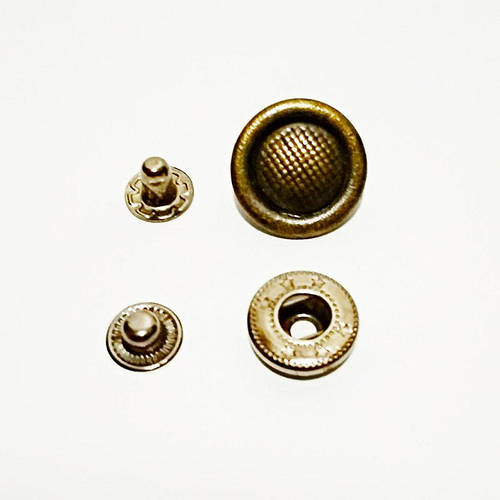 Кнопка для одежды 17мм литая антик, цена 2035 грн — Prom.ua (ID#1646832021)