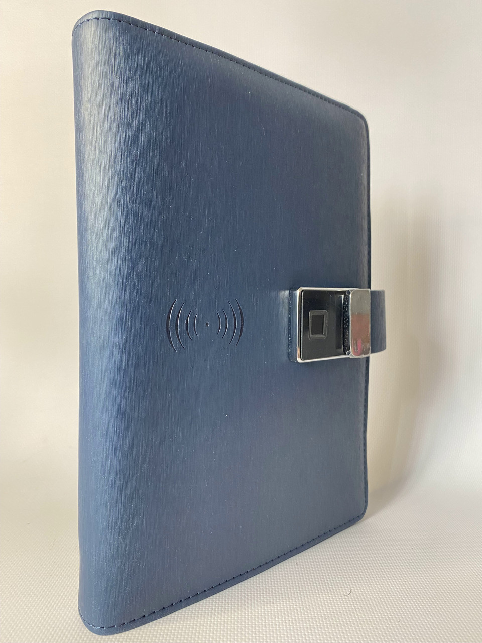 Блокнот з Touch ID відбитком пальця Lockbook багаторазового використання, бездротовою зарядкою і USB-флешкою