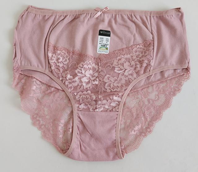 фотографія жіночі труси великого розміру з гіпюором
