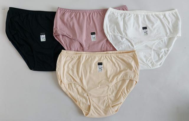 фотографія жіночі труси великого розміру