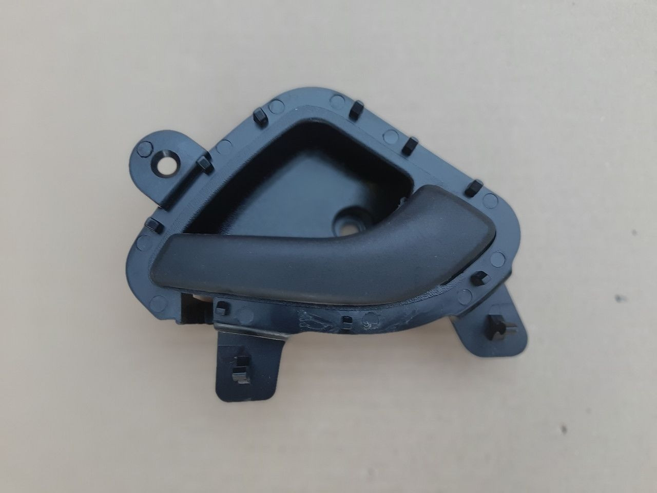 Ручки дверей ВАЗ 2190 Лада Гранта.