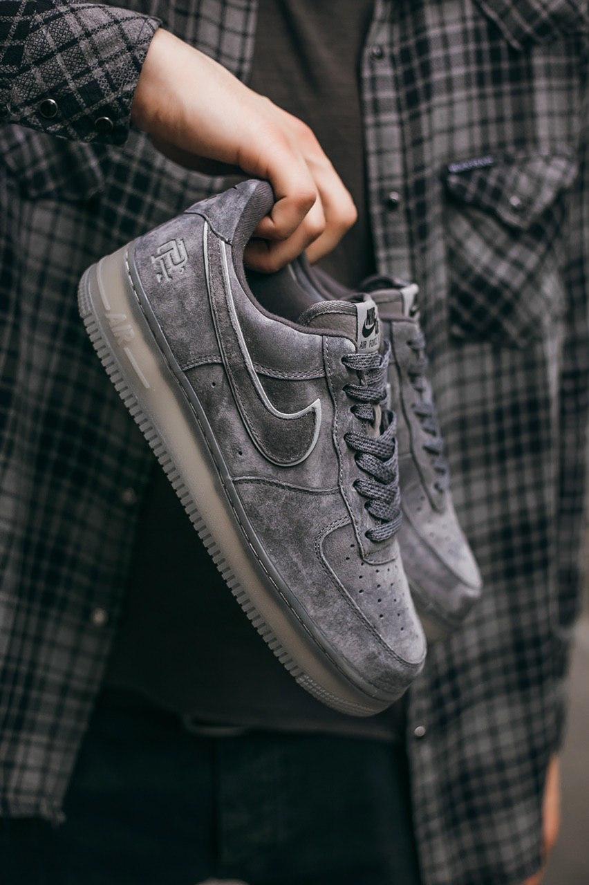 Кросівки чоловічі сірі Nike Air Force Luxury Suede x Reigning Champ Dark Grey (02532)