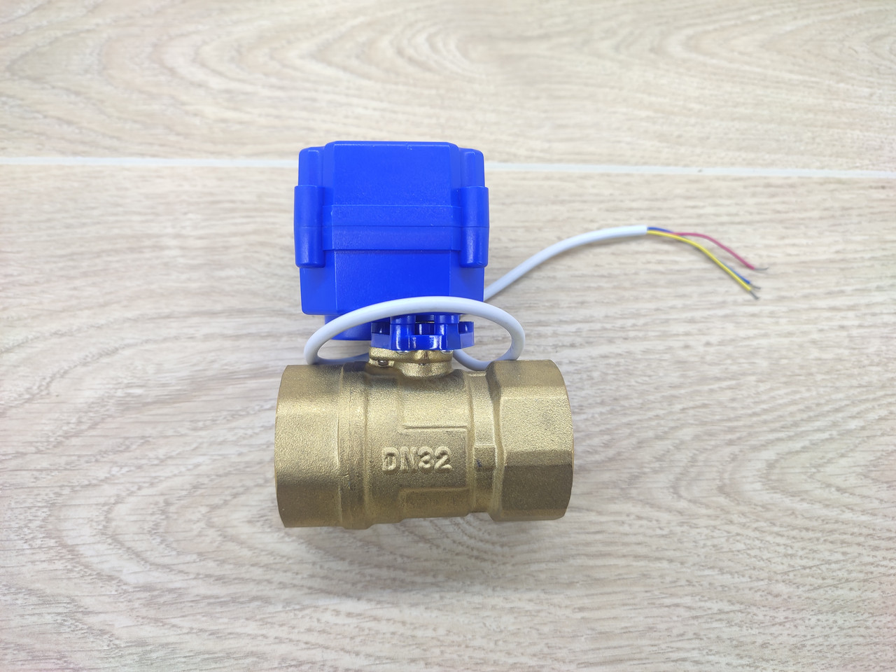 Кран кульовий з електроприводом CWX CR02 DN32 9 — 24 вольти