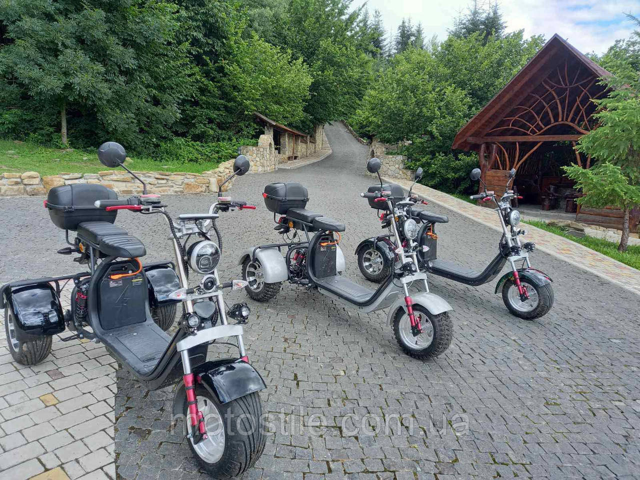 Електроскутер Трицикл City Coco 2000 W (2АКБ 60V20Ah) Титани R10