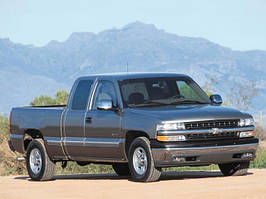 CHEVROLET Silverado I (1999–2002)