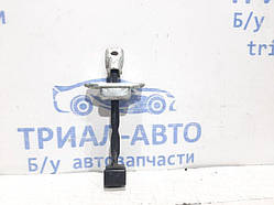 Обмежувач дверей задній правий Mitsubishi Lancer 2007-2013 5732A066 (Арт.22098)