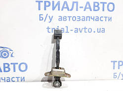Обмежувач дверей задній правий Mitsubishi Outlander 2003-2007 5702A076 (Арт.22123)