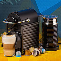 Кофемашина Nespresso Pixie Electric Titan и Капучинатор(Вспениватель молока) -AEROCCINO 3 Milk frother