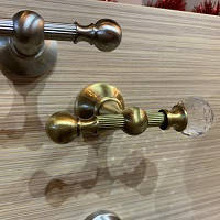 ГАЧКИ ТА ТРИМАЧИ РУШНИКІВ В РЕТРО СТИЛІ