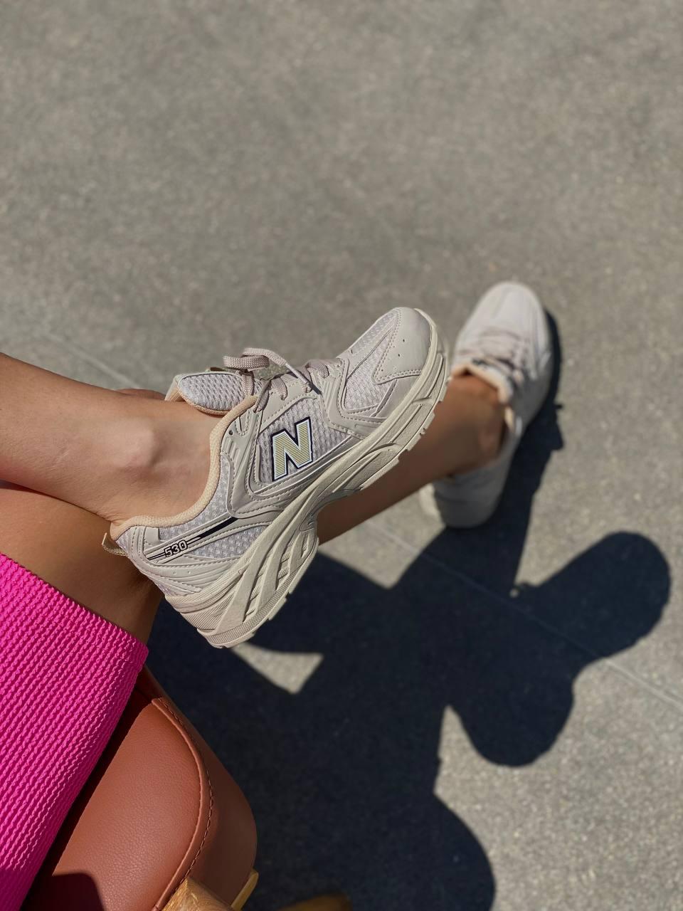 Жіночі кросівки Нью Беленс 530. Жіночі кроси на кожен день New Balance 530.