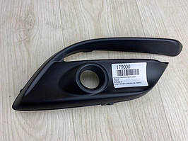 Накладка протитуманної фари MAZDA