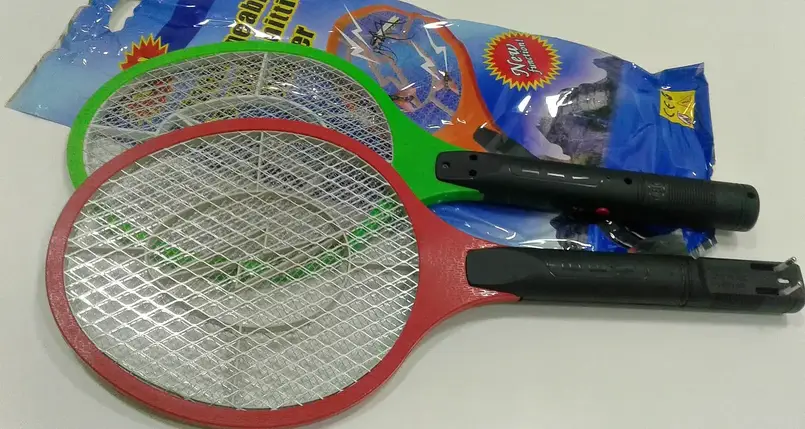 Мухобійка-ракеткаRechargeable Mosquito-hitting Swatter - Безпечна електрична мухобойка на батарейках, фото 3