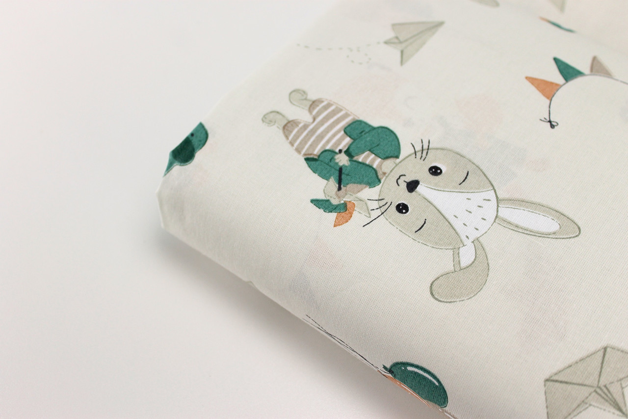 Лоскуток.Тканина бязь "Звірята з іграшками " на світло-бежевому тлі No 2076, 90*142 см, фото 1