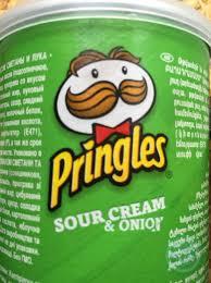 Чипсы со сметаной и луком Pringles Sour cream@onion 165 г - фото 3 - id-p1648016342