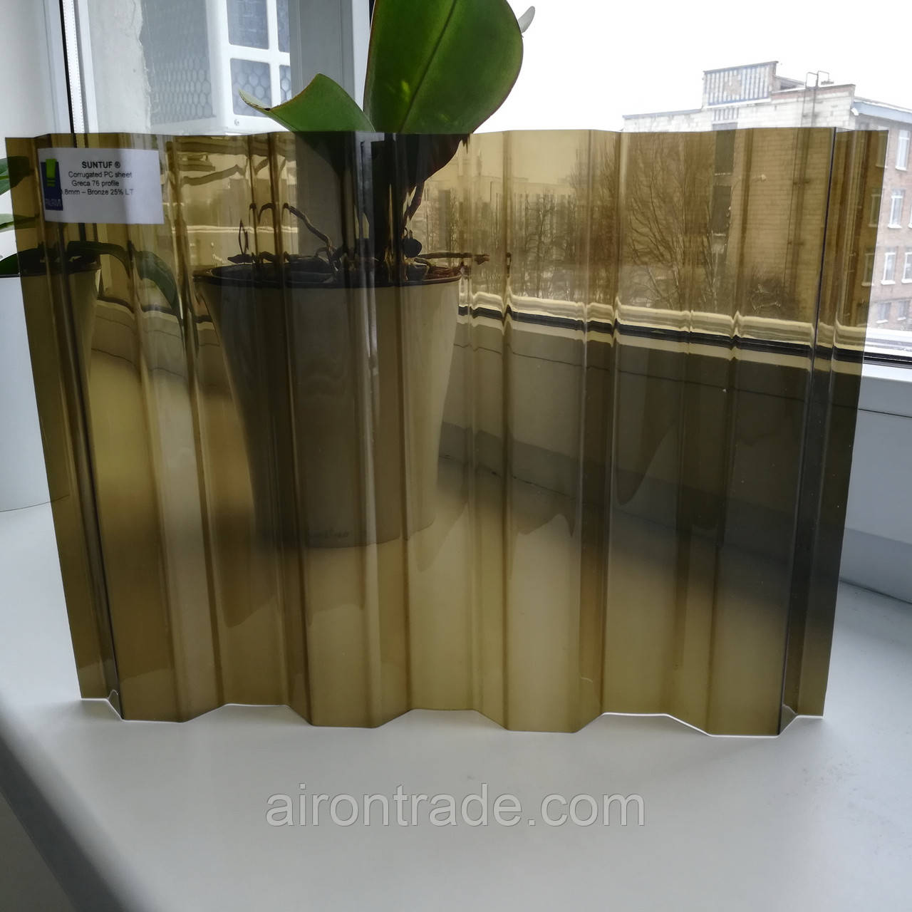 Лист профільованого полікарбонату SUNTUF 0,8 мм Greca76 Бронза 25% 1260x4000 мм