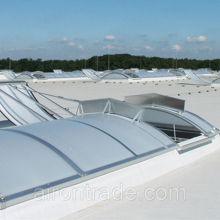 Світлові ліхтарі на покрівлі