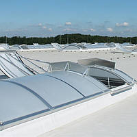 Світлові ліхтарі на покрівлі