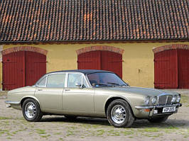DAIMLER Double Six IV (1973–1979)