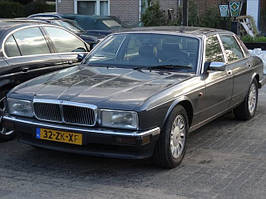 DAIMLER Six XJ40 (1986–1994)