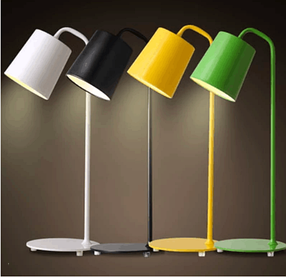 Настільна лампа класична в 4 кольорах, метал. (ZD014TW)