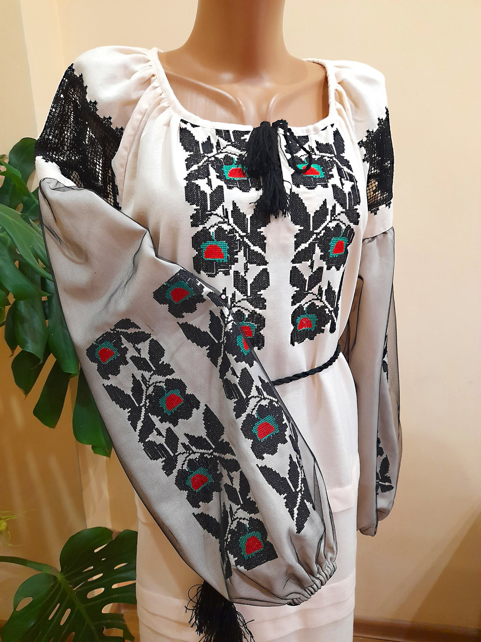 Вишита сукня. Плаття вишиванка.