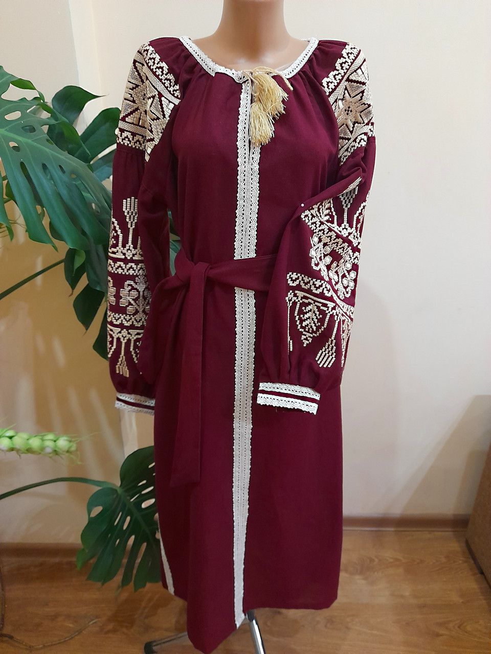 Вишита сукня. Плаття вишиванка.