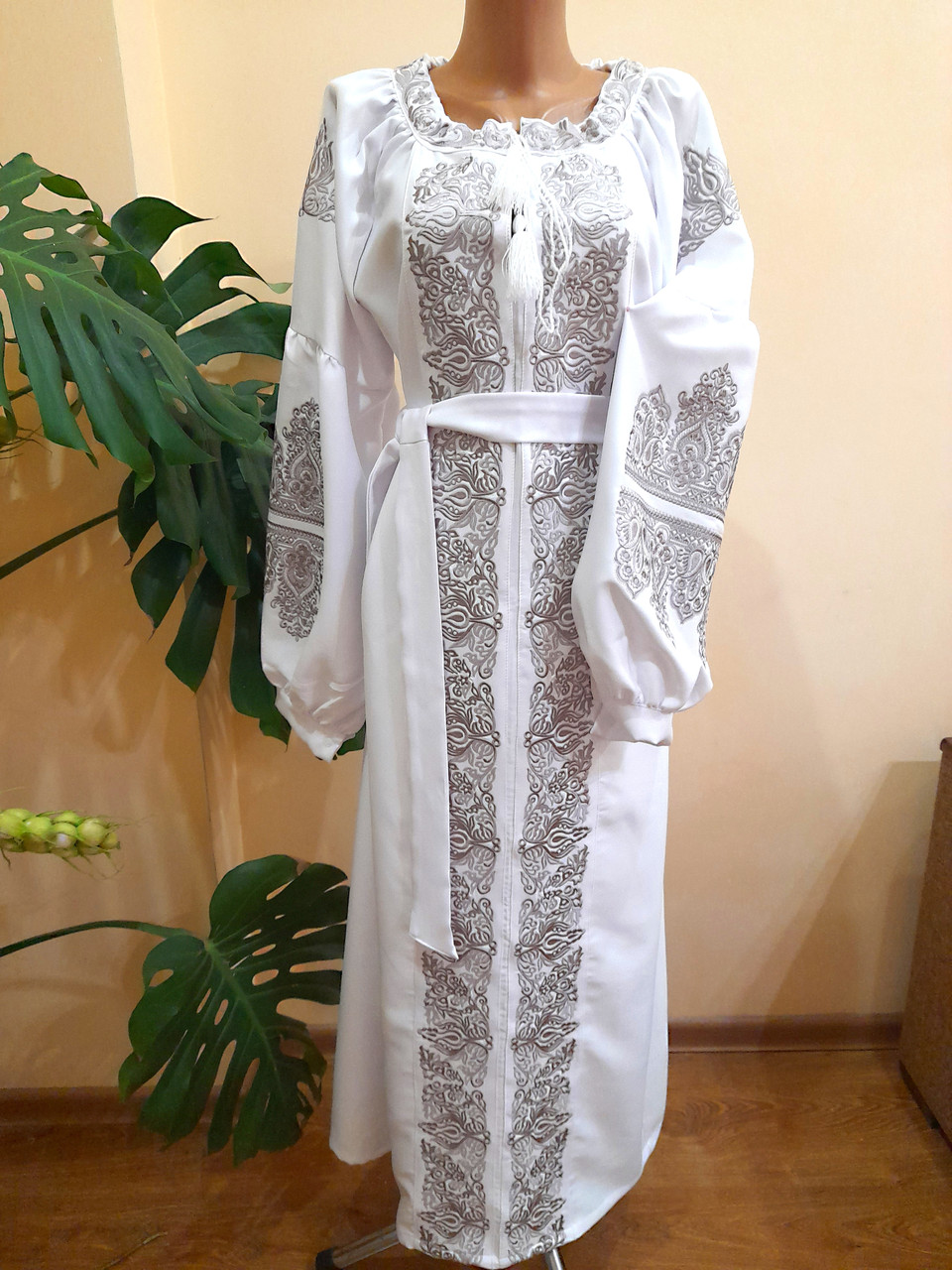 Вишита сукня. Плаття вишиванка.