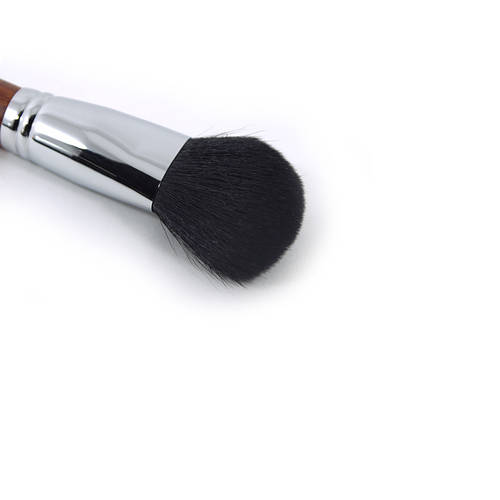 Купить Кисть для скульптурирования и румян CTR W0197 ворс песец, цена ...