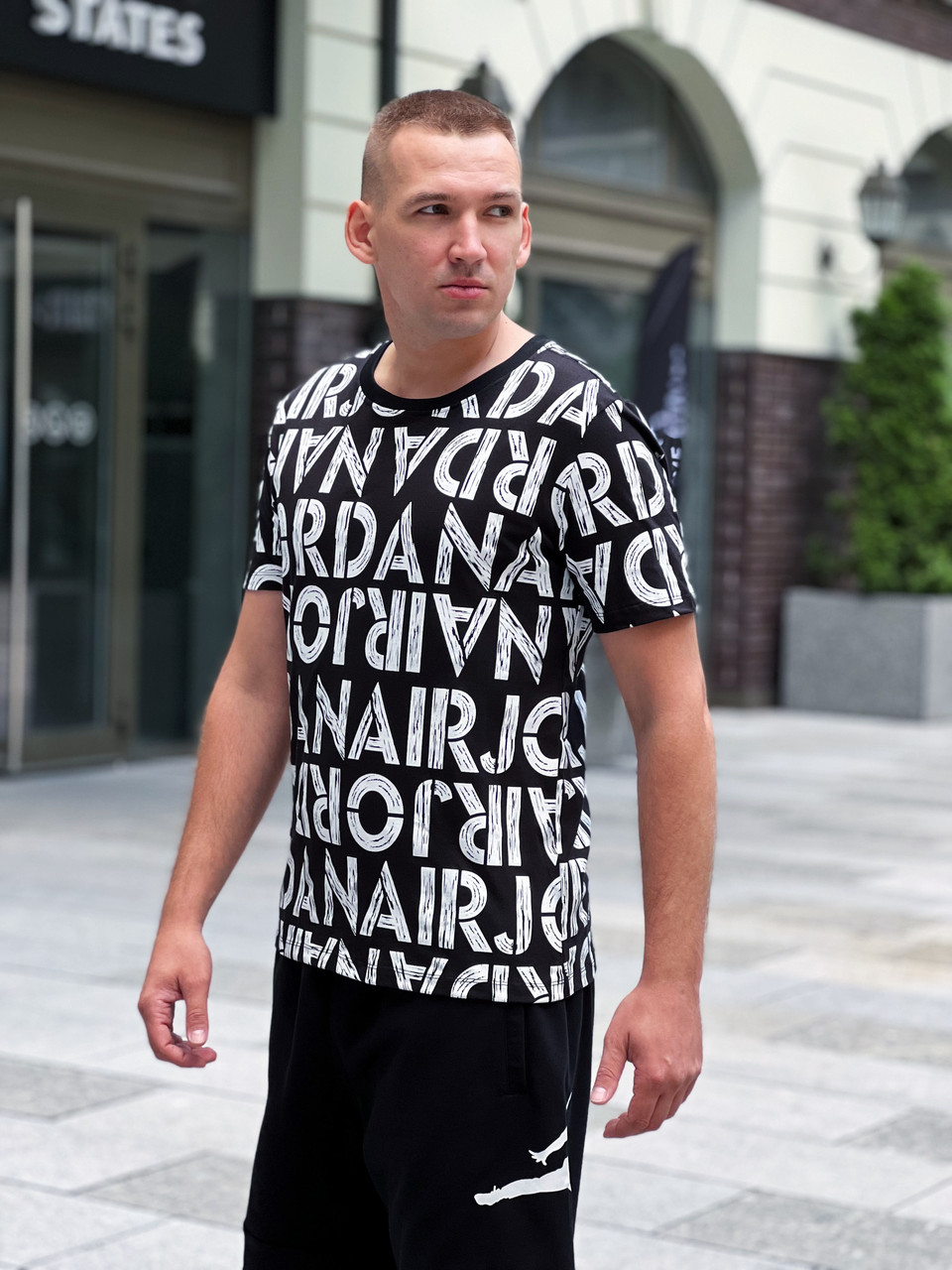 Футболка чоловіча Jordan Printed Short-Sleeve Crew / CN3587-010 (Розмір:S)
