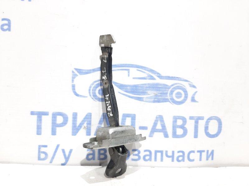 Обмежувач дверей задній лівий Toyota RAV 4 2006-2012 6864042030 (Арт.22169), фото 1