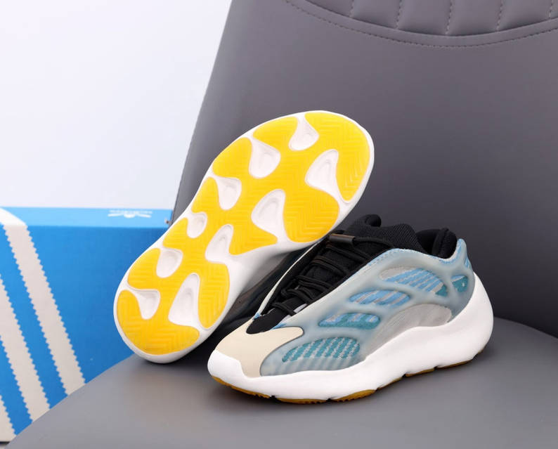 Мужские / женские кроссовки Adidas Yeezy Boost 700 V3 Kyanite, кроссовки адидас изи буст 700 в3 (ID#1648827809), цена: 2000 ₴, купить на Prom.ua Мужские / женские кроссовки Adidas Yeezy Boost 700 V3 Kyanite, кроссовки адидас изи буст 700 в3 (ID#1648827809), цена: 2000 ₴, купить на Prom.ua