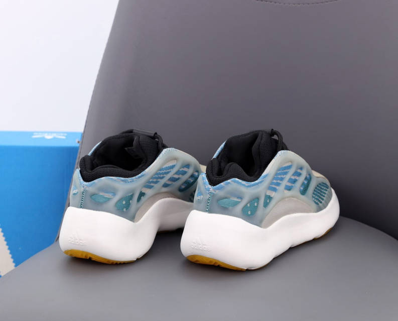 Мужские / женские кроссовки Adidas Yeezy Boost 700 V3 Kyanite, кроссовки адидас изи буст 700 в3 (ID#1648827809), цена: 2000 ₴, купить на Prom.ua Мужские / женские кроссовки Adidas Yeezy Boost 700 V3 Kyanite, кроссовки адидас изи буст 700 в3 (ID#1648827809), цена: 2000 ₴, купить на Prom.ua