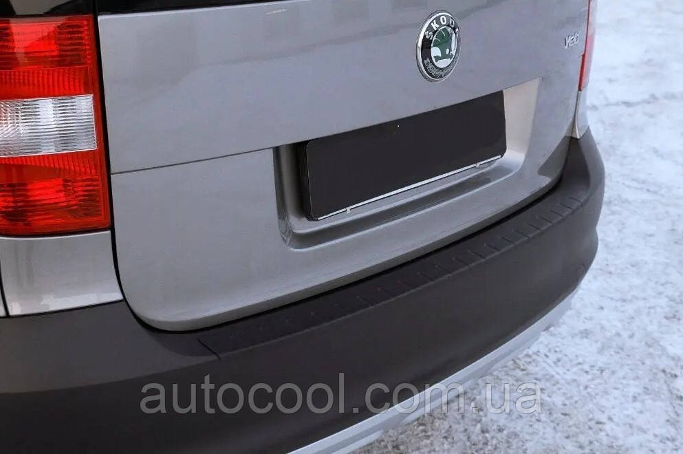 Накладка на задній бампер Skoda YETI 2009+ р. в. Шкода Ети, фото 1