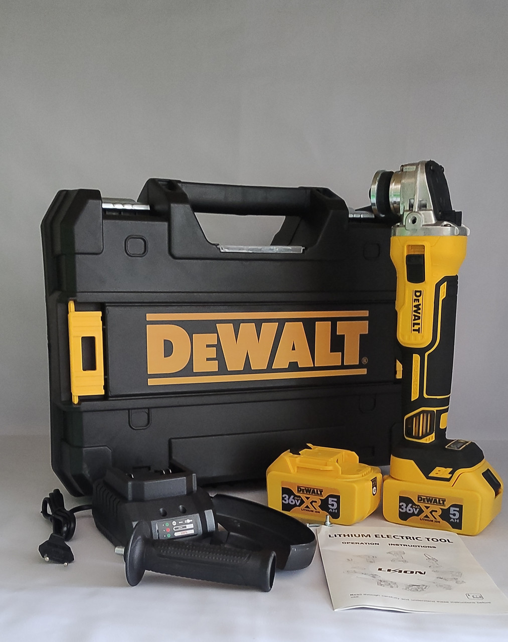 Акумуляторна кутова шліфмашина Dewalt DCG405P2 brushless(безщіткова). Угорська зборка.