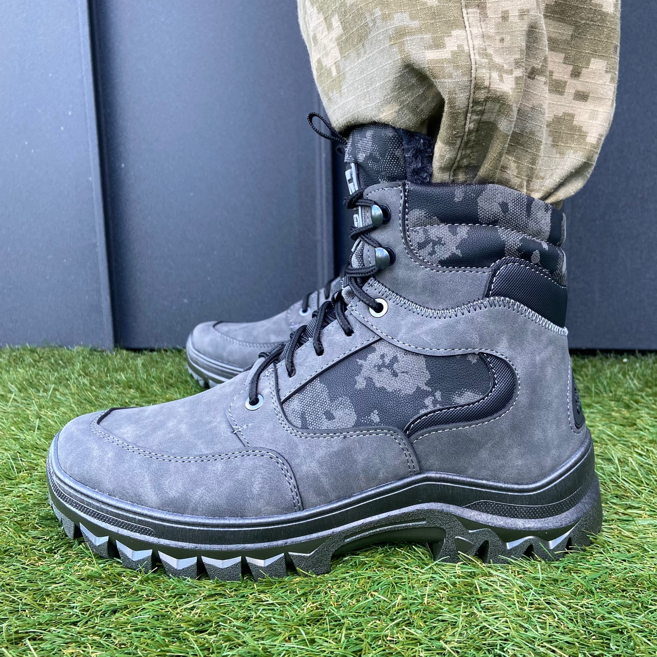 Чоловічі зимові берці