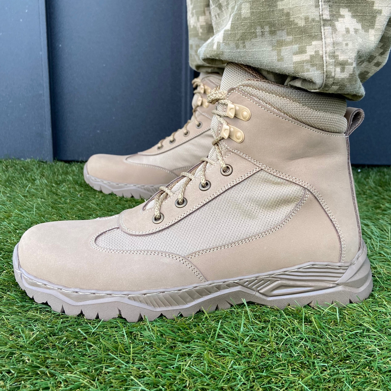 Чоловічі берці з натуральної шкіри