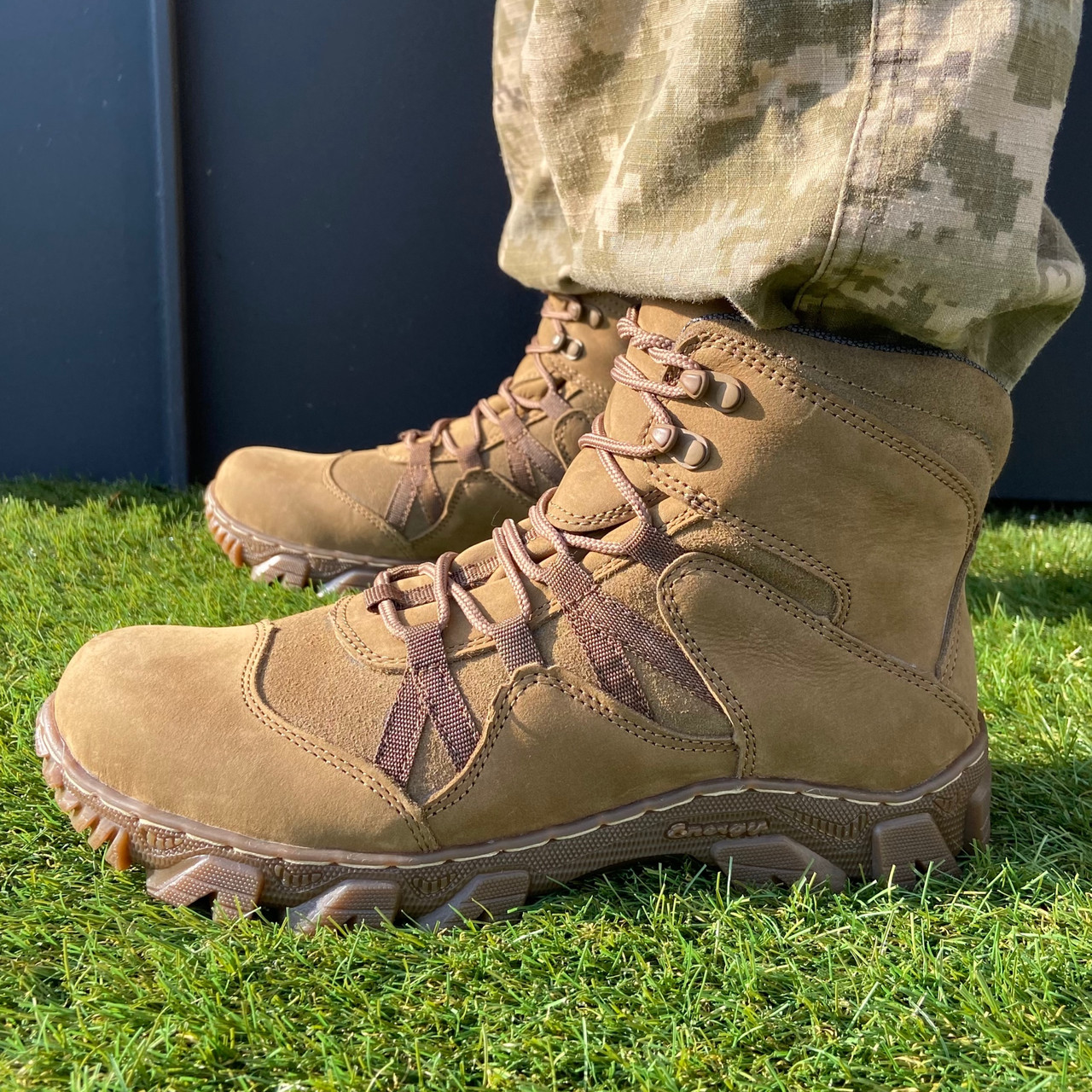 Літні чоловічі берці з натуральної шкіри