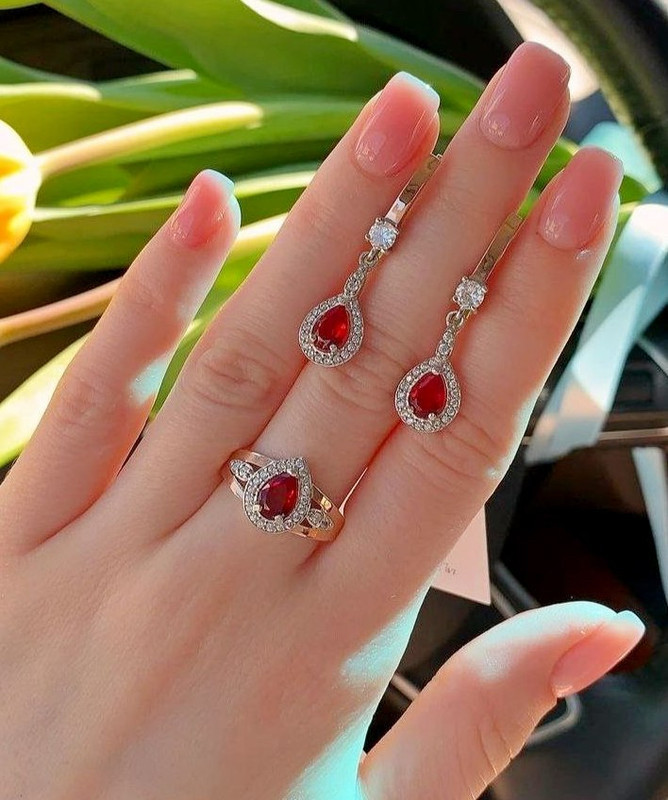 Срібний комплект каплеподібної форми з фіанітом та золотом Севілья, фото 1