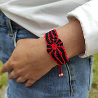 Мужской браслет ручного плетения макраме "Sontsevorot" (красно-черный)