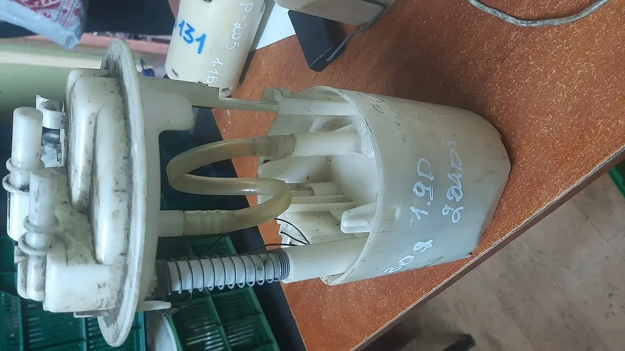 Купити Датчик уровня топлива в баке Peugeot Partner 206 Citroen ...