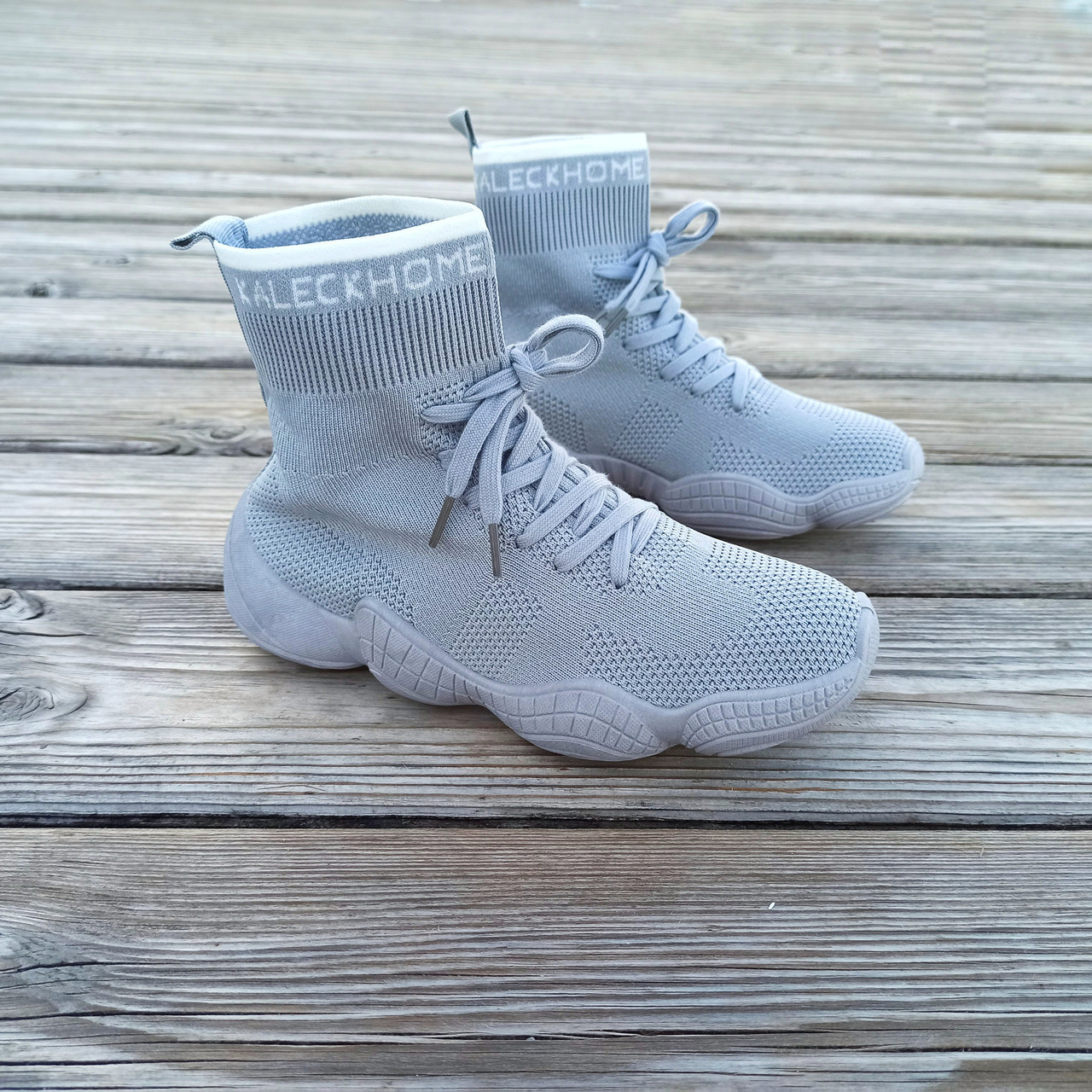 Світло сірі Yeezy 500 текстиль жіночі кросівки адідас ізі 500