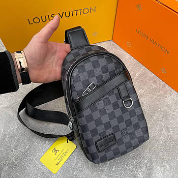 Стильна нагрудна сумка-слінг Louis Vuitton