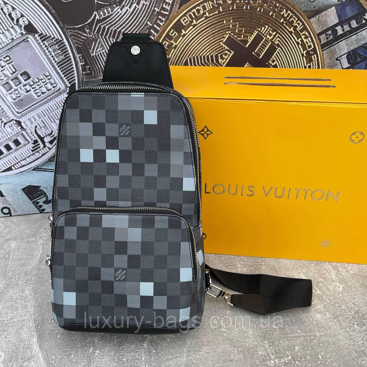Нагрудна сумка-слінг Louis Vuitton