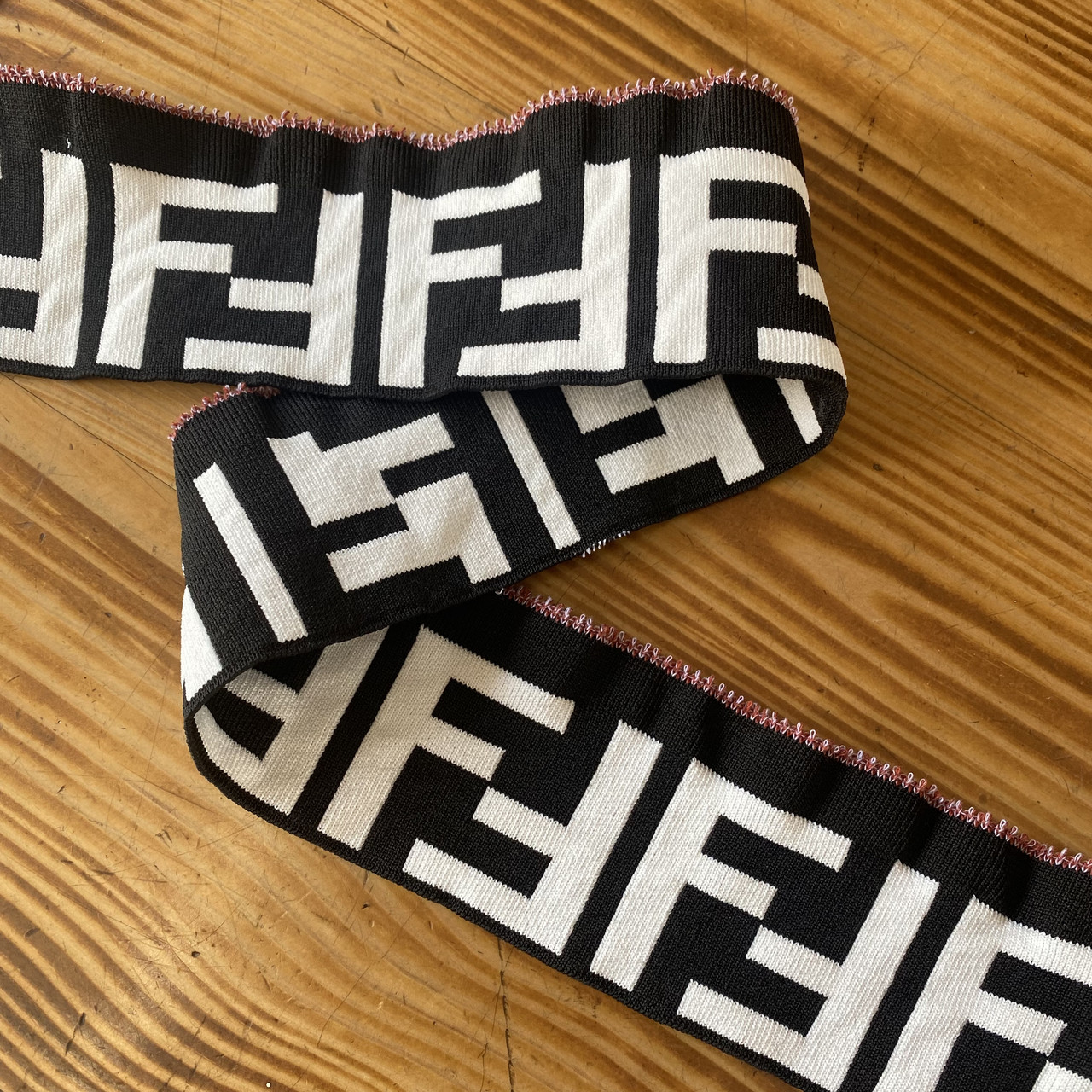 Підв'язок зав'язок манжетна гумка 55/8 см Чорний з білим, фото 1