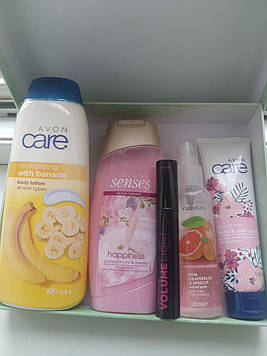 Бокс подарунковий  День Святого Валентина   Ейвон ( 5 шт)