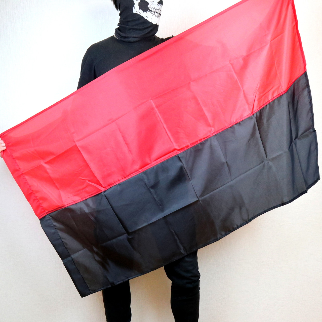 Большой флаг националистов УПА 140х90 см, Украинская Повстанческая Армия Красный-черный (Оригинальные фото) - фото 7 - id-p1650084223