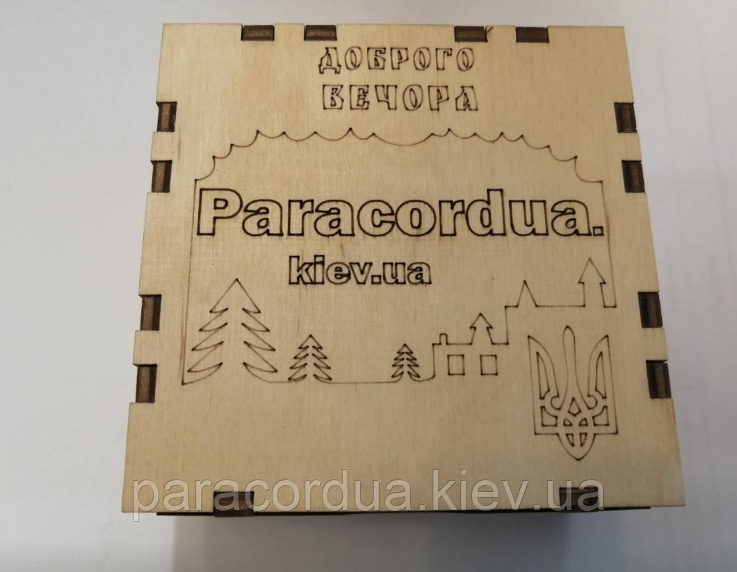 Подарова скринька для браслетів з паракорду для зберігання.